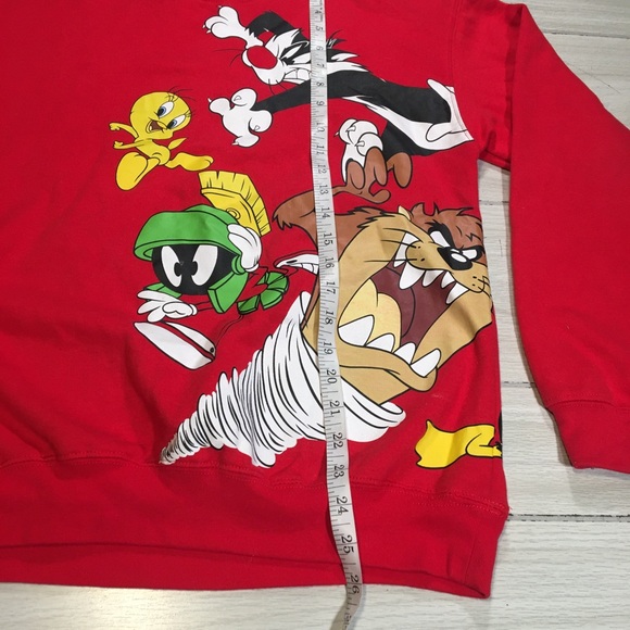 Looney Tunes Sweatshirt Womens Size M Red Taz Tweety Sylvester Marvin Martian - Picture 5 of 8